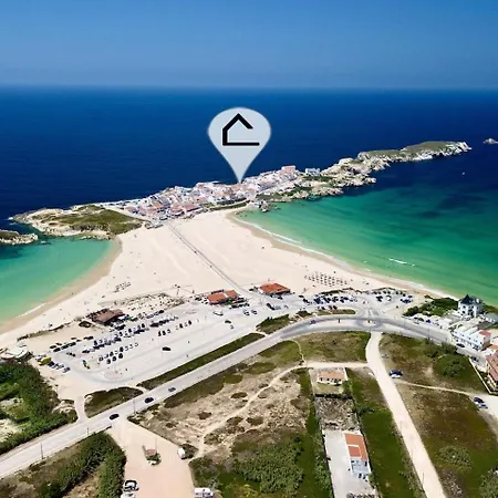 Isabela - Island, 50m To The Baleal
